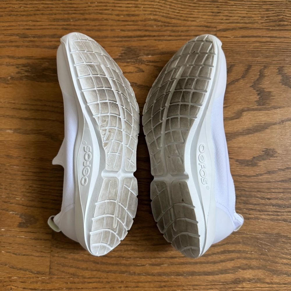 Oofos OOMG Sport Low Shoe White Women's - Picture 10 of 14